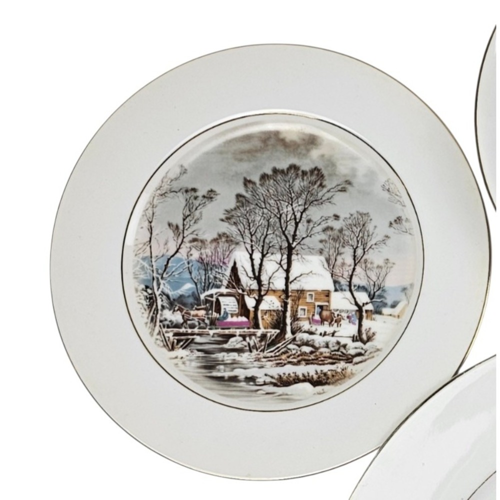 Vintage‎ 1981 Avon Christmas Desert Plate Fine Porcelain Winter Scene Japan 7.5"